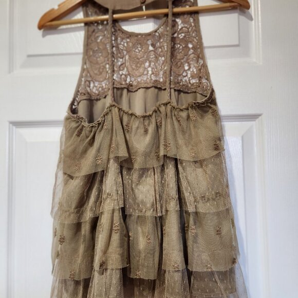 NWOT Rebellion top with beautiful details - Picture 4 of 6